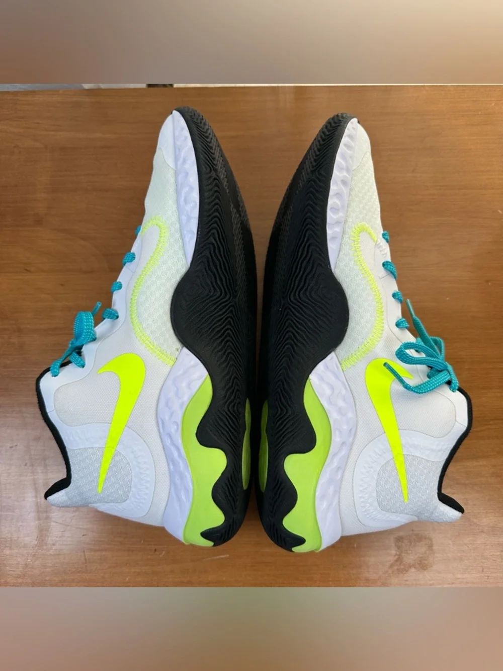 Nike Renew Elevate Sneakers